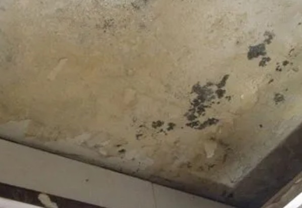 西林阳台漏水维修公司分享下西林卫生间渗水维修需要注意哪些问题。